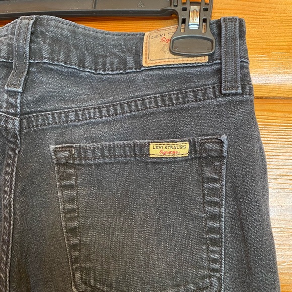 Levi’s Black Mid Rise Bootcut Jeans Petite 4 short - Picture 3 of 5